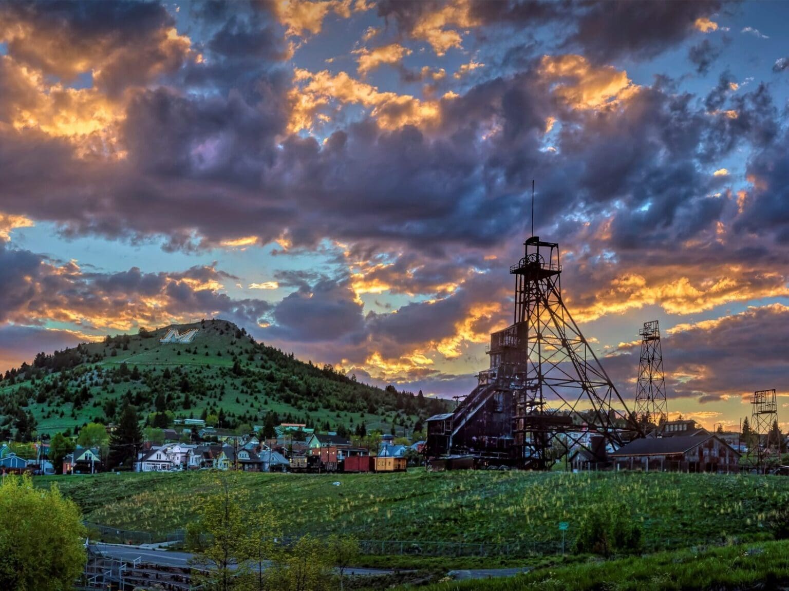 Shopping in Butte Mt | Boutiques, Antiques & More
